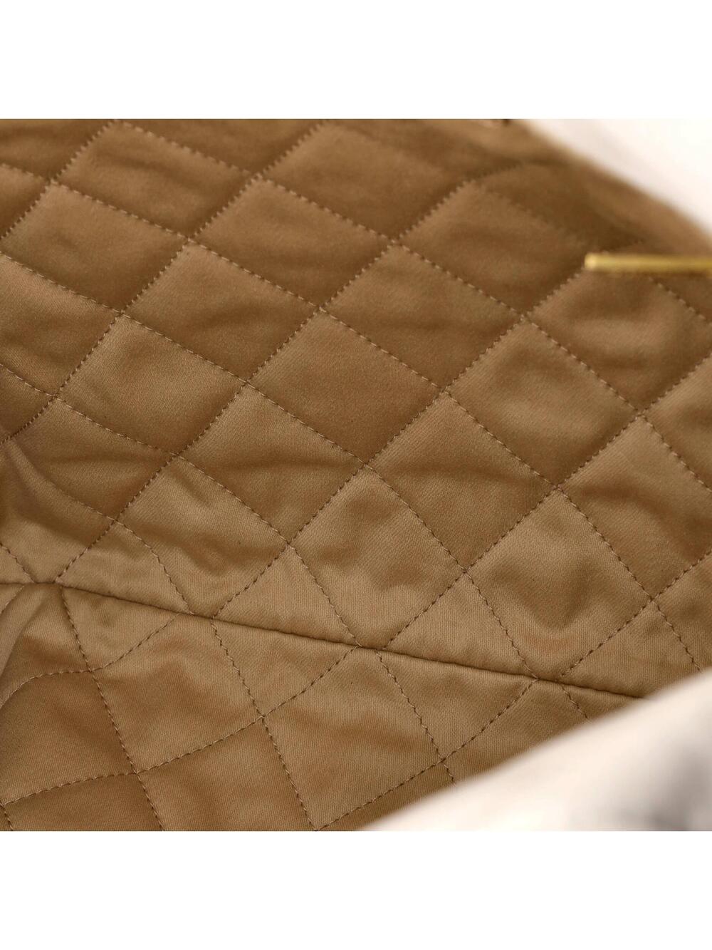 Chanel 22 Chain Hobo Quilted Calfskin #281424C47B - Picture 6 of 8